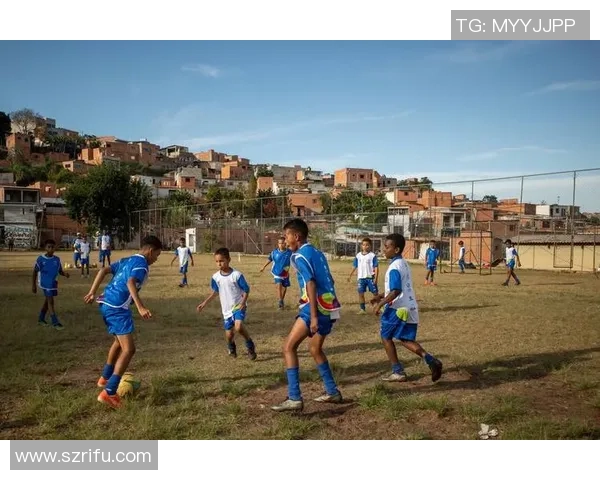 足球明星魅力瞬间尽显的精彩图片集锦带你领略绿茵场上的风采与激情 足球明星魅力瞬间尽显的精彩图片集锦带你领略绿茵场上的风采与激情